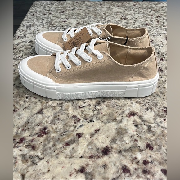 Mad Love Fran Lace Up Green Canvas Sneaker Thick Soles Casual Shoe Women’s SZ 11 - Picture 2 of 4